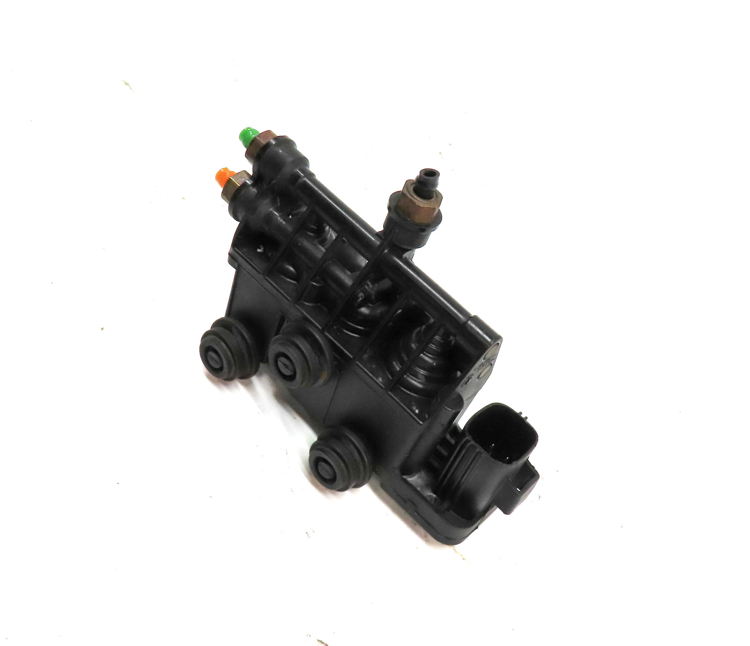 2010 RANGE ROVER (L322) AIR COMPRESSOR SYSTEM SUSPENSION TRANSFER RELIEF VALVE — exact item pictured